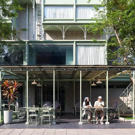 Samsen Street Hotel