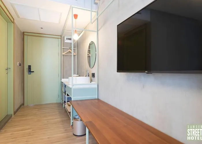Samsen Street Hotel 4*