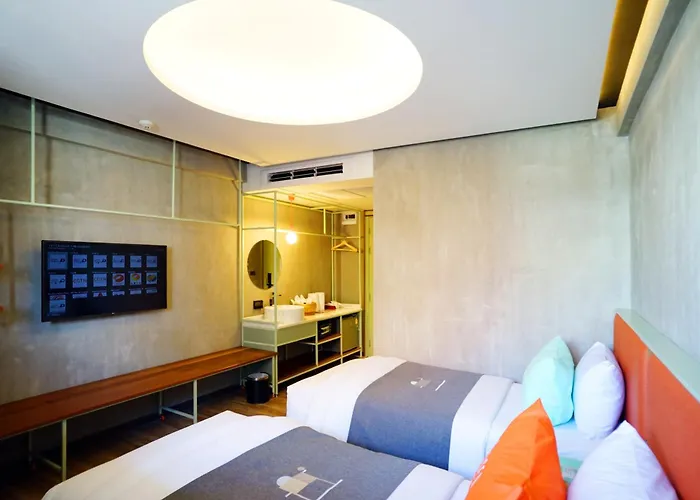 מלון Samsen Street 4*